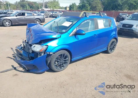 2018 Chevrolet Sonic Premier Manual из США, поврежденный, VIN 1G1JE6SB9J4103301